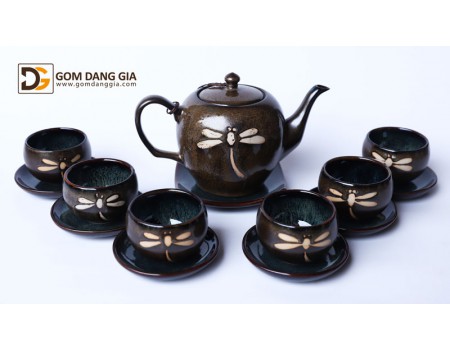 Bộ ấm trà Bát Tràng men hỏa biến nâu khắc chuồn chuồn S19.