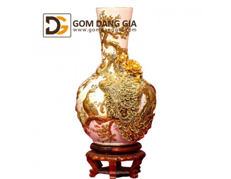 Lọ tỏi cổ cao men trắng đắp nổi dát vàng công đào hoặc bổ khung tứ cảnh Lọ tỏi cổ cao men trắng đắp nổi dát vàng công đào hoặc bổ khung tứ cảnh